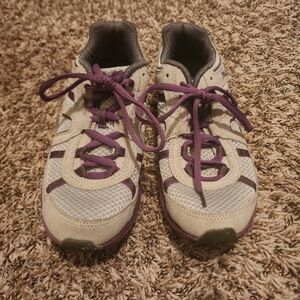 Fila, womens running shoes, size 6.5